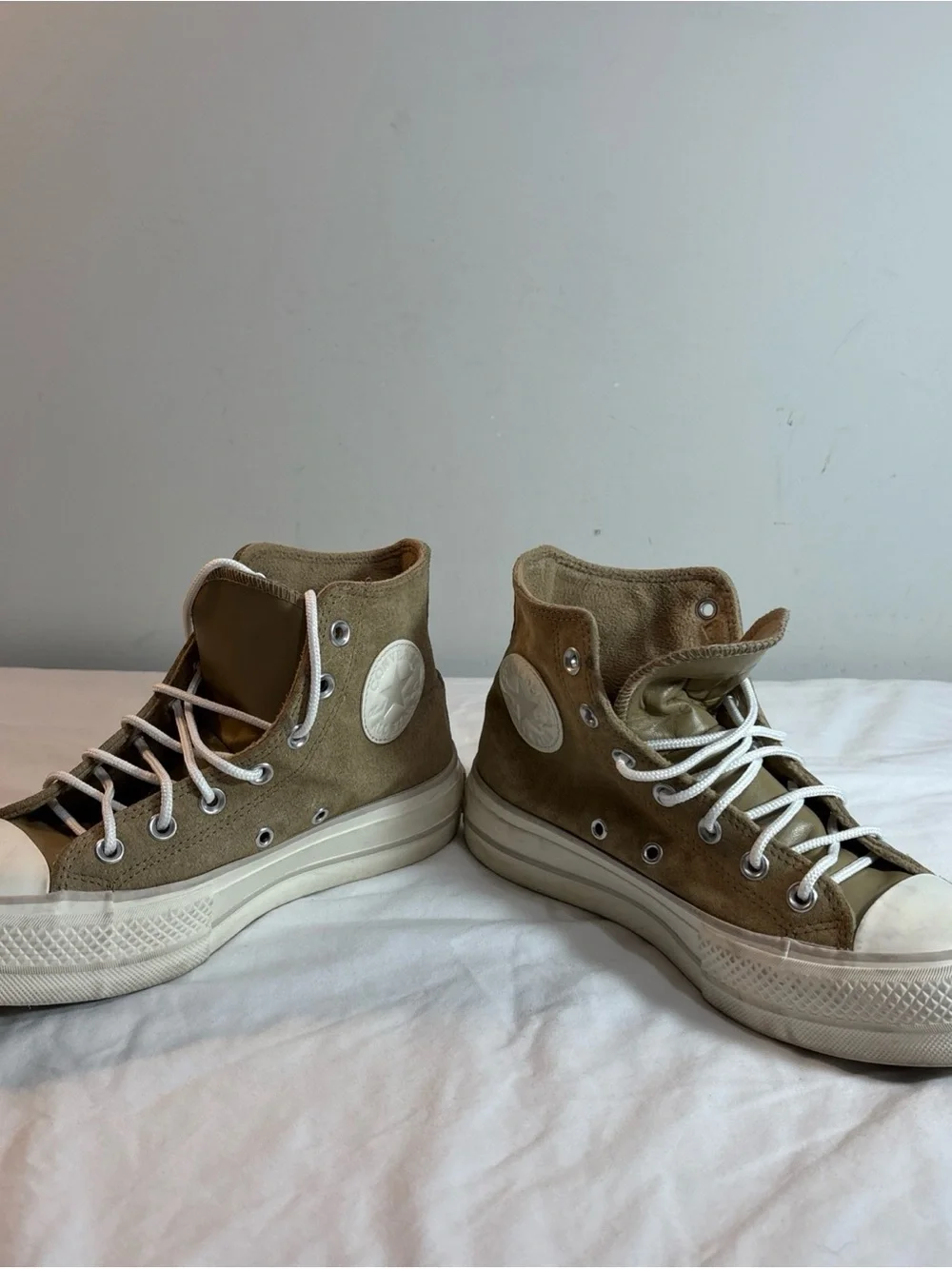 Converse women’s all Star  High-Top Sneakers in Tan and White